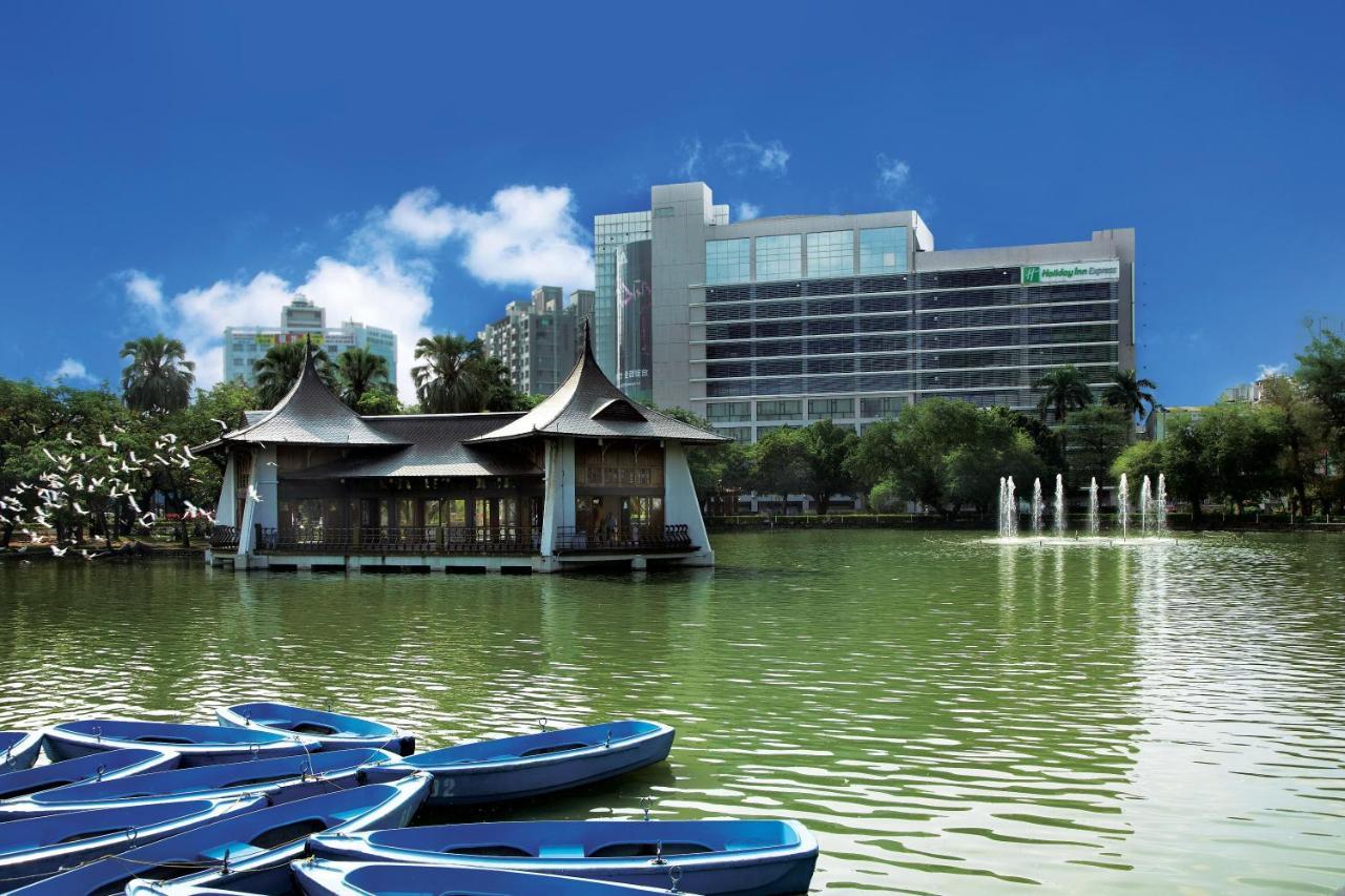 Holiday Inn Express Taichung Park, An Ihg Hotel Exterior foto